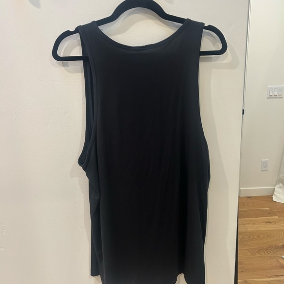 Lululemon fundamental tank top size medium - Picture 2 of 2